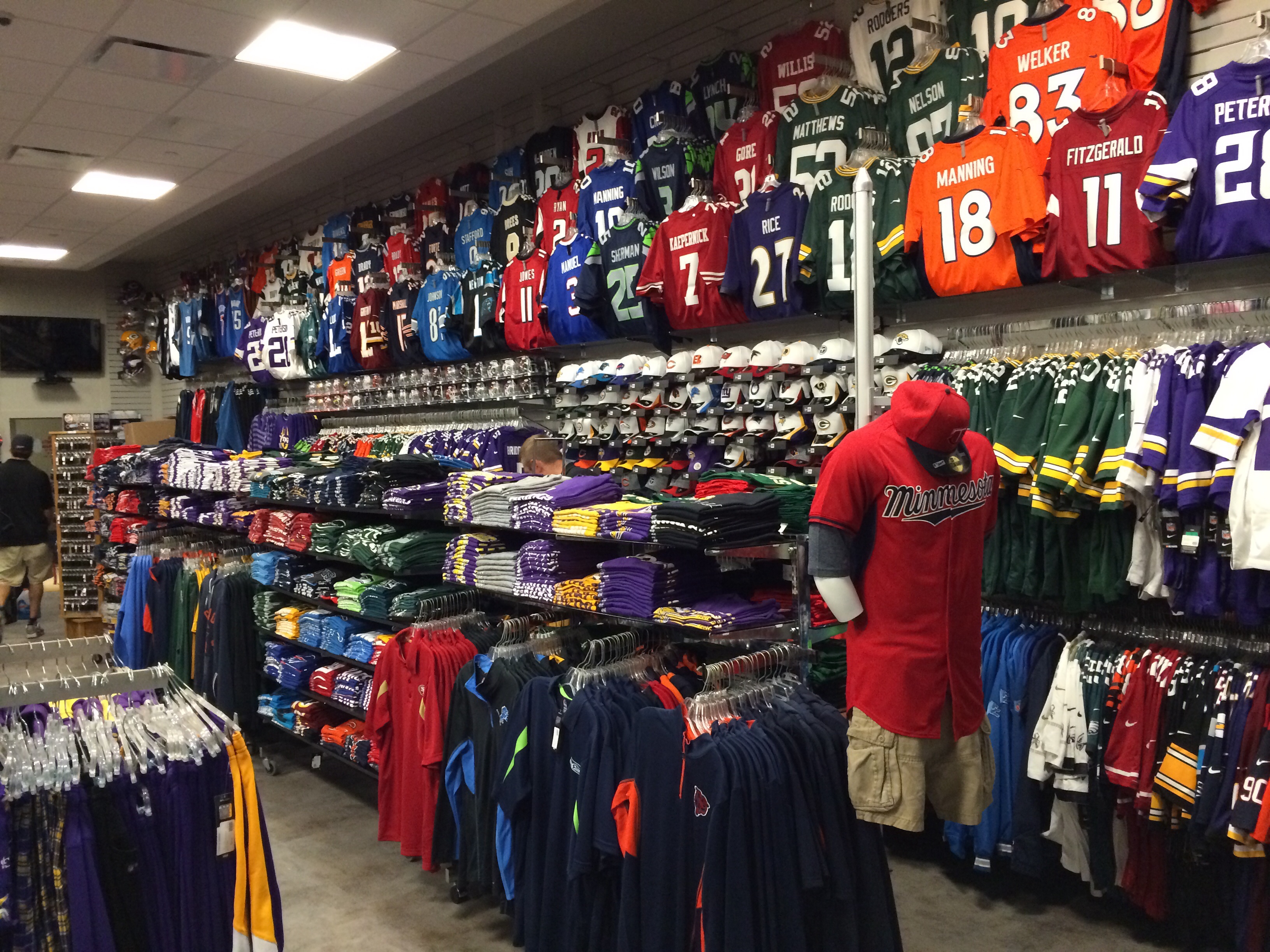Mall Of America Store Moves And Improves Pro Image Sports